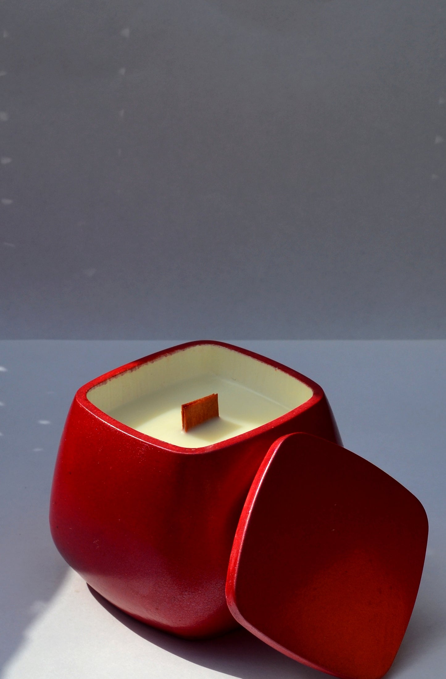 Scented Candle  Soft Diamond Cherry red