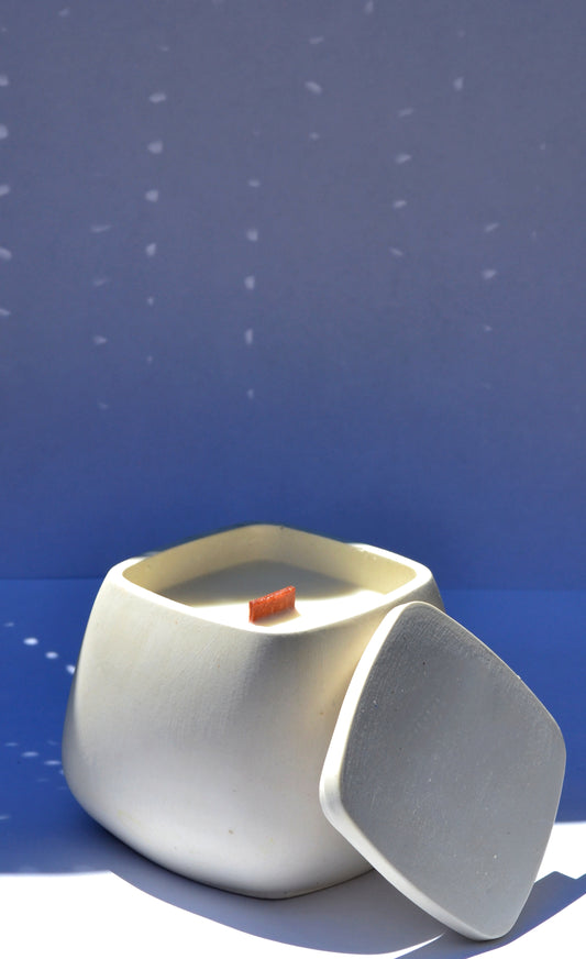 Scented Candle  Soft Diamond Ghostly white